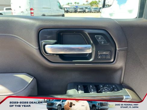 Used 2021 GMC Sierra 1500 SLT w/ SLT Premium Package image 23