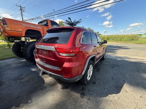 Used 2011 Jeep Grand Cherokee Laredo image 4