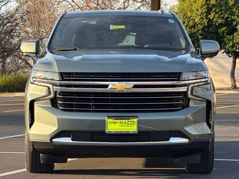 Used 2024 Chevrolet Suburban LT image 7