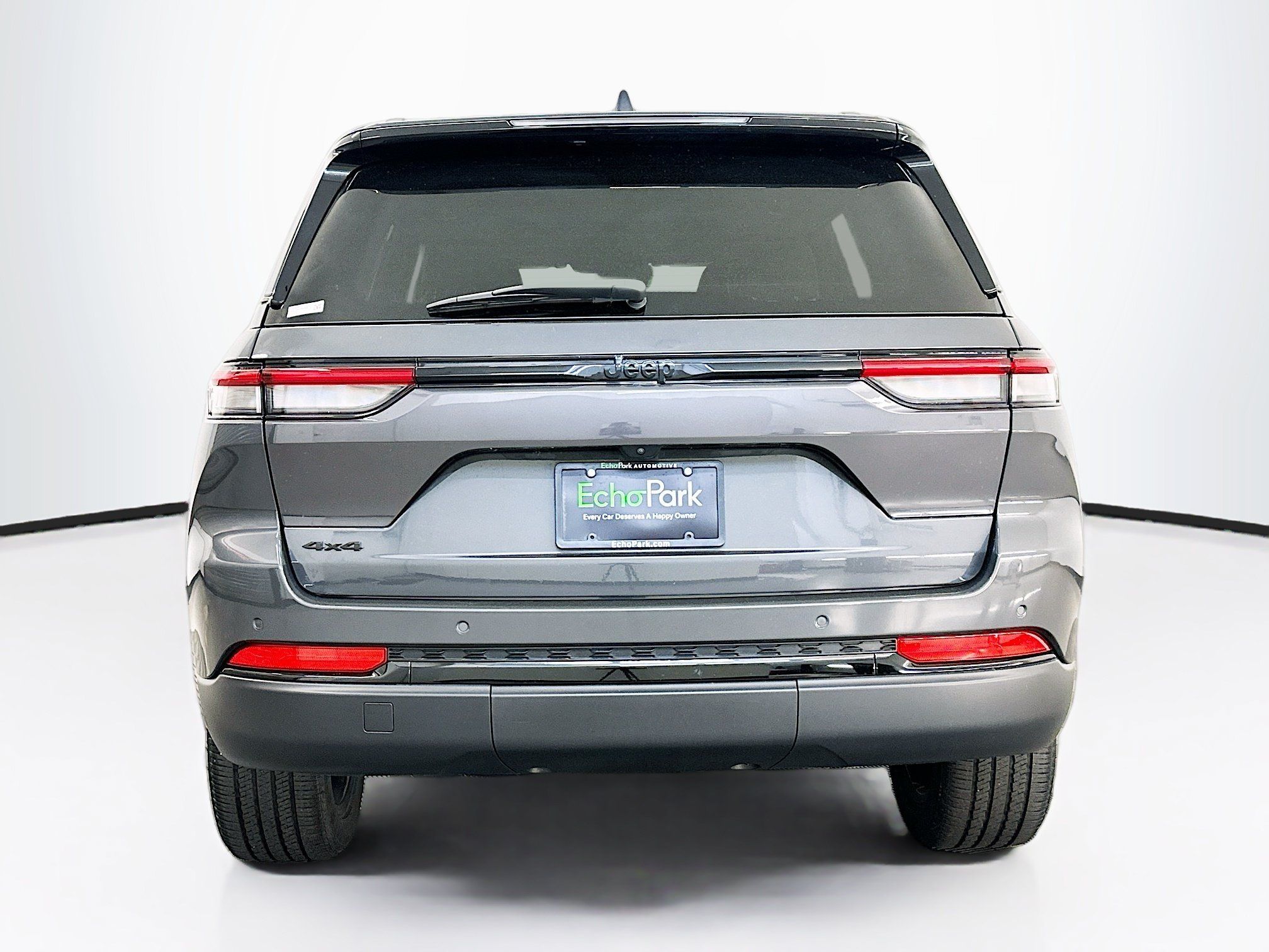 Used 2023 Jeep Grand Cherokee Altitude AWD/4WD image 7