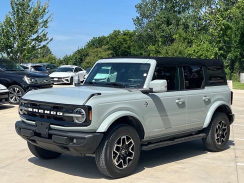 Used 2023 Ford Bronco Outer Banks AWD/4WD image 5