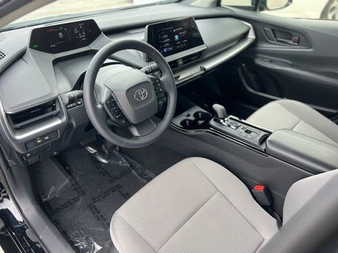 Used 2026 Toyota Prius LE FWD image 11