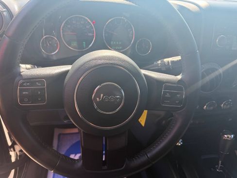 Used 2018 Jeep Wrangler Unlimited Sport S AWD/4WD image 13
