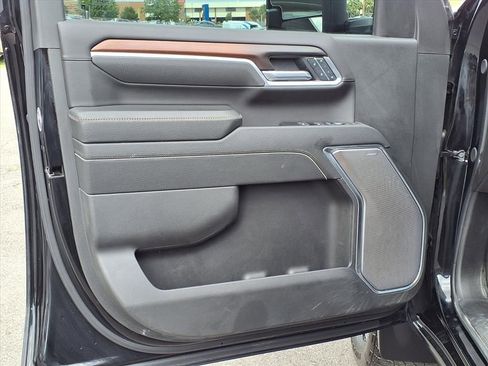 Used 2025 GMC Sierra 2500 Denali w/ Denali Reserve Package image 29