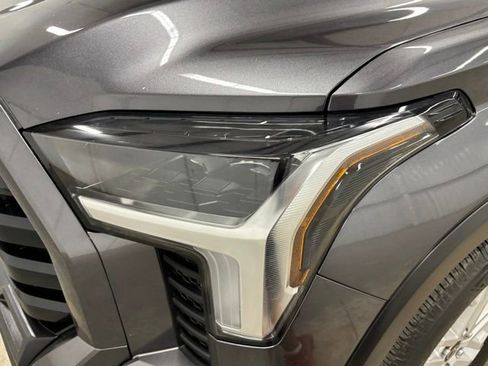 Used 2024 Toyota Tundra SR5 RWD image 8