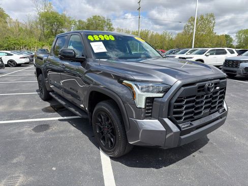 Used 2024 Toyota Tundra Limited w/ TRD Off-Road Package AWD/4WD image 8