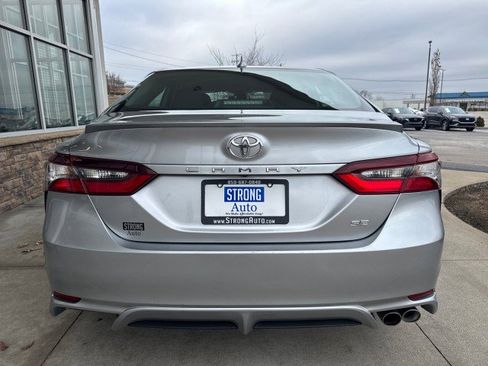 Used 2024 Toyota Camry SE image 4