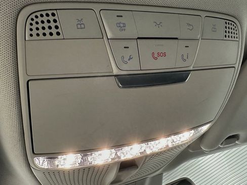 Used 2018 Mercedes-Benz E 300 image 36