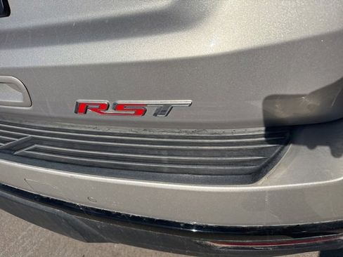 Used 2024 Chevrolet Suburban RST w/ Luxury Package image 11