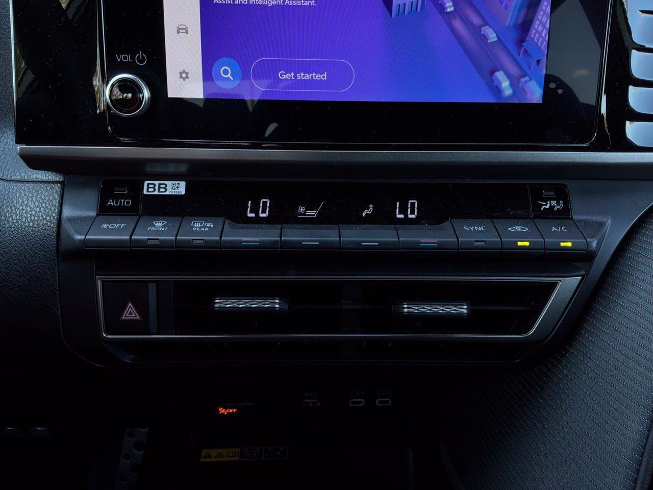 Used 2026 Toyota Camry SE FWD image 29