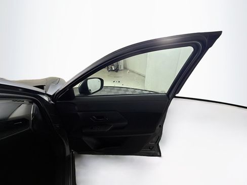 Used 2025 Nissan Kicks S FWD image 30