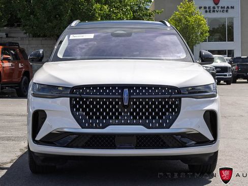 Used 2024 Lincoln Nautilus Reserve w/ Equipment Group 202A AWD/4WD image 19