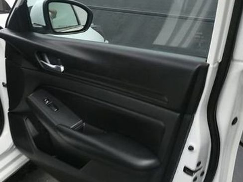 Used 2021 Nissan Altima 2.5 S FWD image 16