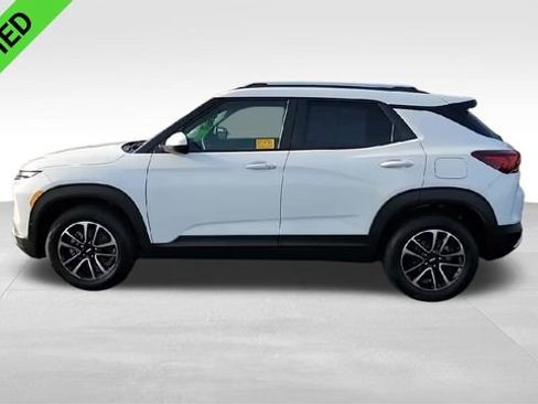 Certified 2025 Chevrolet TrailBlazer LT w/ Convenience Package image 6