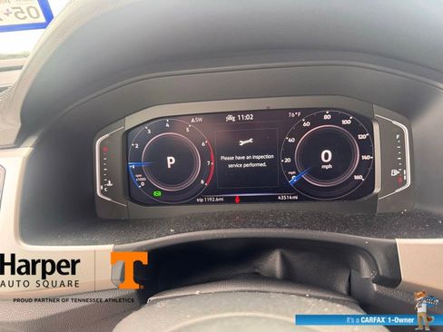 Used 2023 Volkswagen Atlas Cross Sport SE w/ Panoramic Sunroof Package FWD image 15