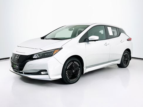 Used 2025 Nissan Leaf SV Plus FWD image 3