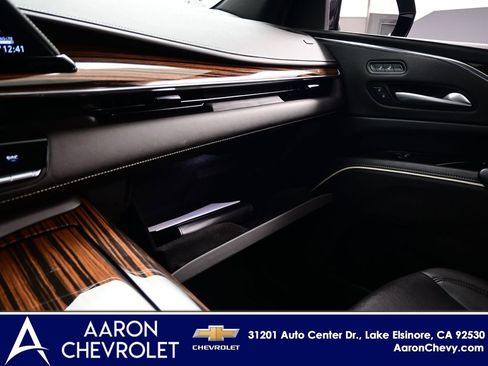 New 2024 Cadillac Escalade Luxury RWD image 28