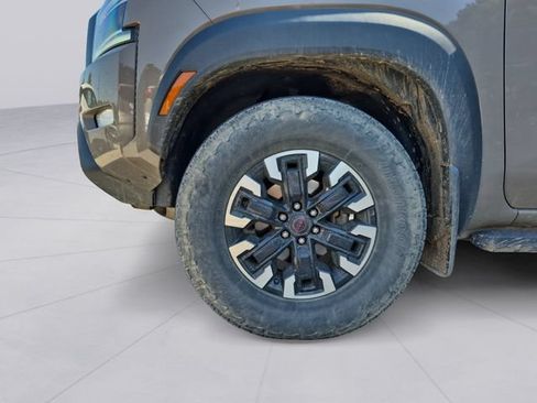 Used 2024 Nissan Frontier PRO-4X w/ Technology Package AWD/4WD image 9