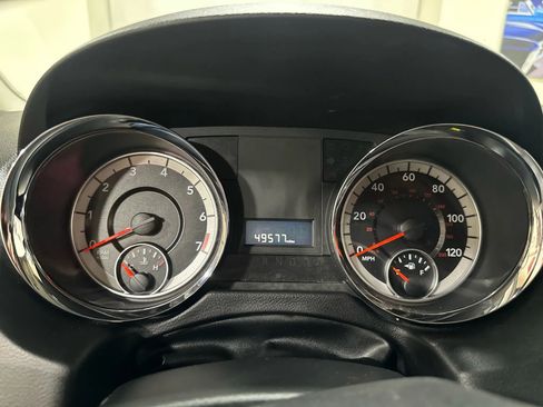 Used 2018 Dodge Grand Caravan SE w/ UConnect Hands-Free Group image 34