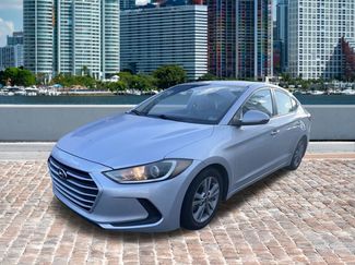 Used 2017 Hyundai Elantra SE video 1