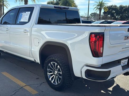 Certified 2022 GMC Sierra 1500 AT4 w/ AT4 Premium Package image 5