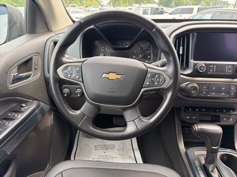 Used 2021 Chevrolet Colorado Z71 w/ Safety Package AWD/4WD image 24