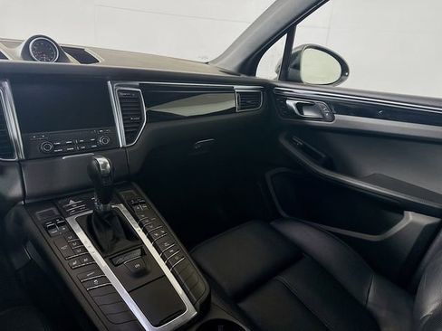 Used 2018 Porsche Macan S AWD/4WD image 25