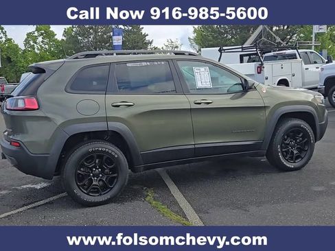 Used 2019 Jeep Cherokee Trailhawk w/ Trailer Tow Group AWD/4WD image 11