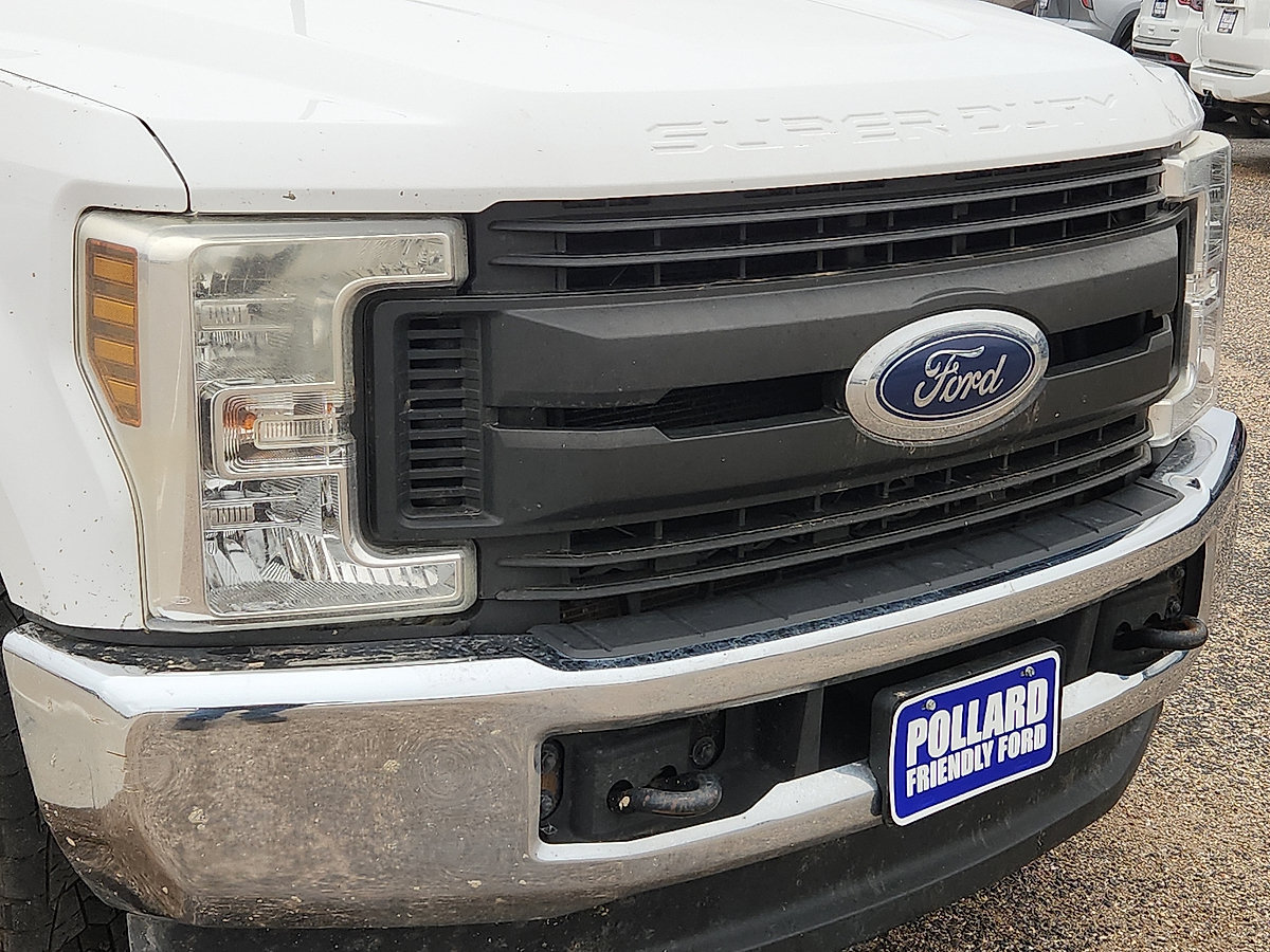 Used 2018 Ford F250 XL w/ Power Equipment Group AWD/4WD image 12