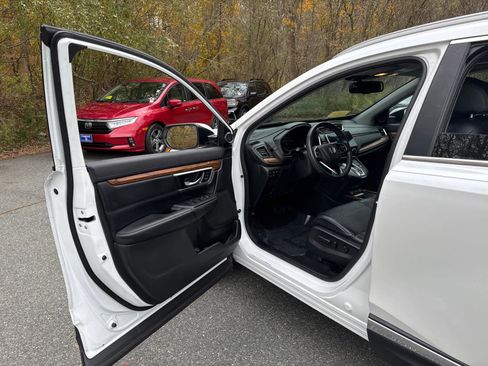 Certified 2021 Honda CR-V Touring image 12