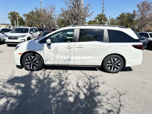 New 2026 Honda Odyssey EX-L image 3
