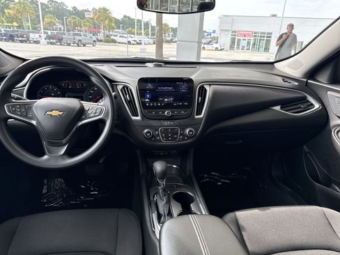 Used 2024 Chevrolet Malibu LT FWD image 27