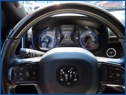 Used 2022 RAM 1500 Limited w/ Body Color Bumper Group AWD/4WD image 7
