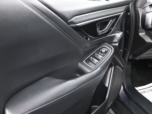 Used 2023 Subaru Outback Limited image 18