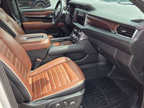 Certified 2024 GMC Yukon XL Denali Ultimate AWD/4WD image 20