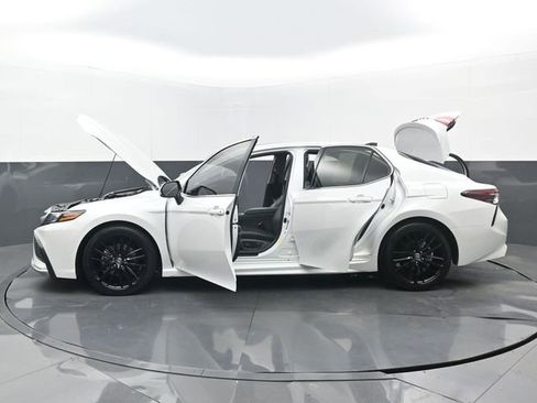 Used 2021 Toyota Camry XSE FWD image 35