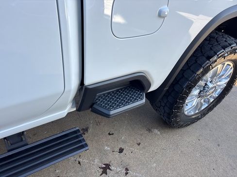 Used 2023 Chevrolet Silverado 3500 High Country w/ Z71 Off-Road Package image 19