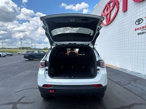Used 2024 Jeep Compass Trailhawk AWD/4WD image 29