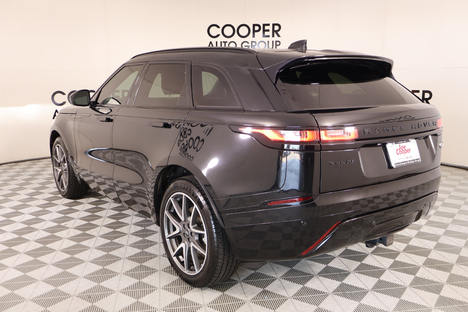 Used 2022 Land Rover Range Rover Velar R-Dynamic S AWD/4WD image 25