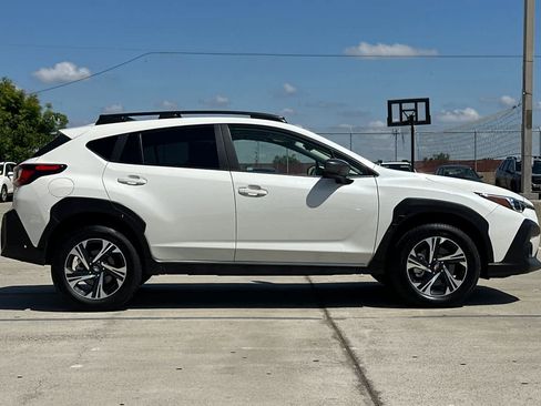 Used 2025 Subaru Crosstrek 2.0i Premium AWD/4WD image 2