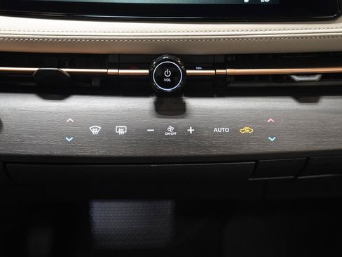 Used 2023 Nissan Ariya FWD image 35