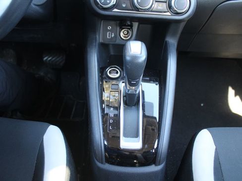 Used 2020 Nissan Versa SV image 31