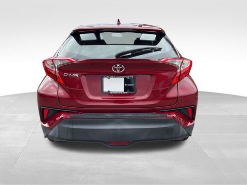 Used 2018 Toyota C-HR XLE image 6