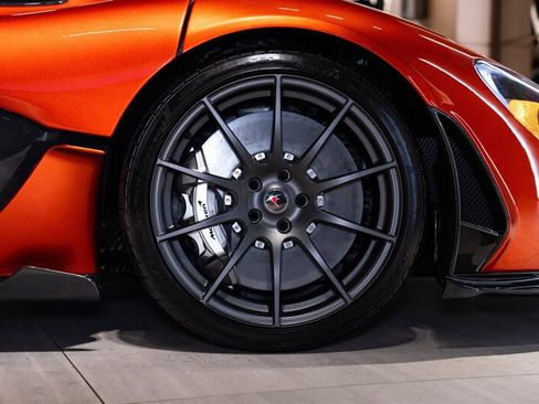Used 2014 McLaren P1 RWD image 40