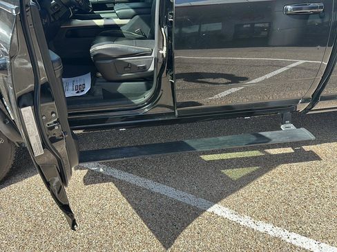 Used 2023 RAM 2500 Laramie image 11