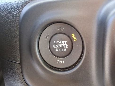 Used 2020 Jeep Wrangler Sport image 23