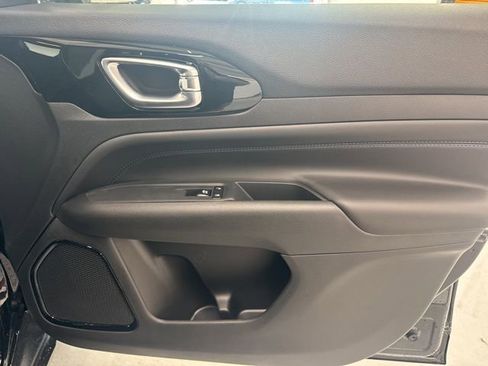 New 2026 Jeep Compass Limited image 25