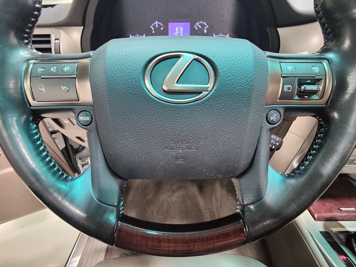 Used 2016 Lexus GX 460 w/ Premium Package AWD/4WD image 30