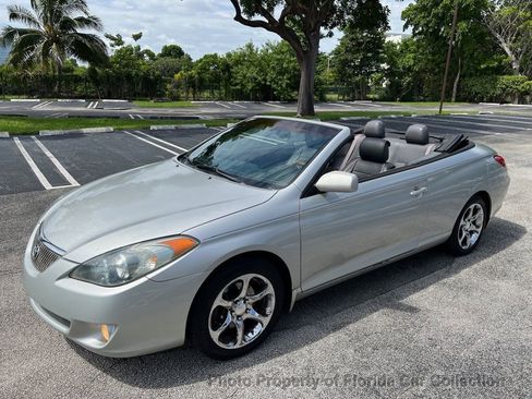 Used 2006 Toyota Solara SLE FWD image 1