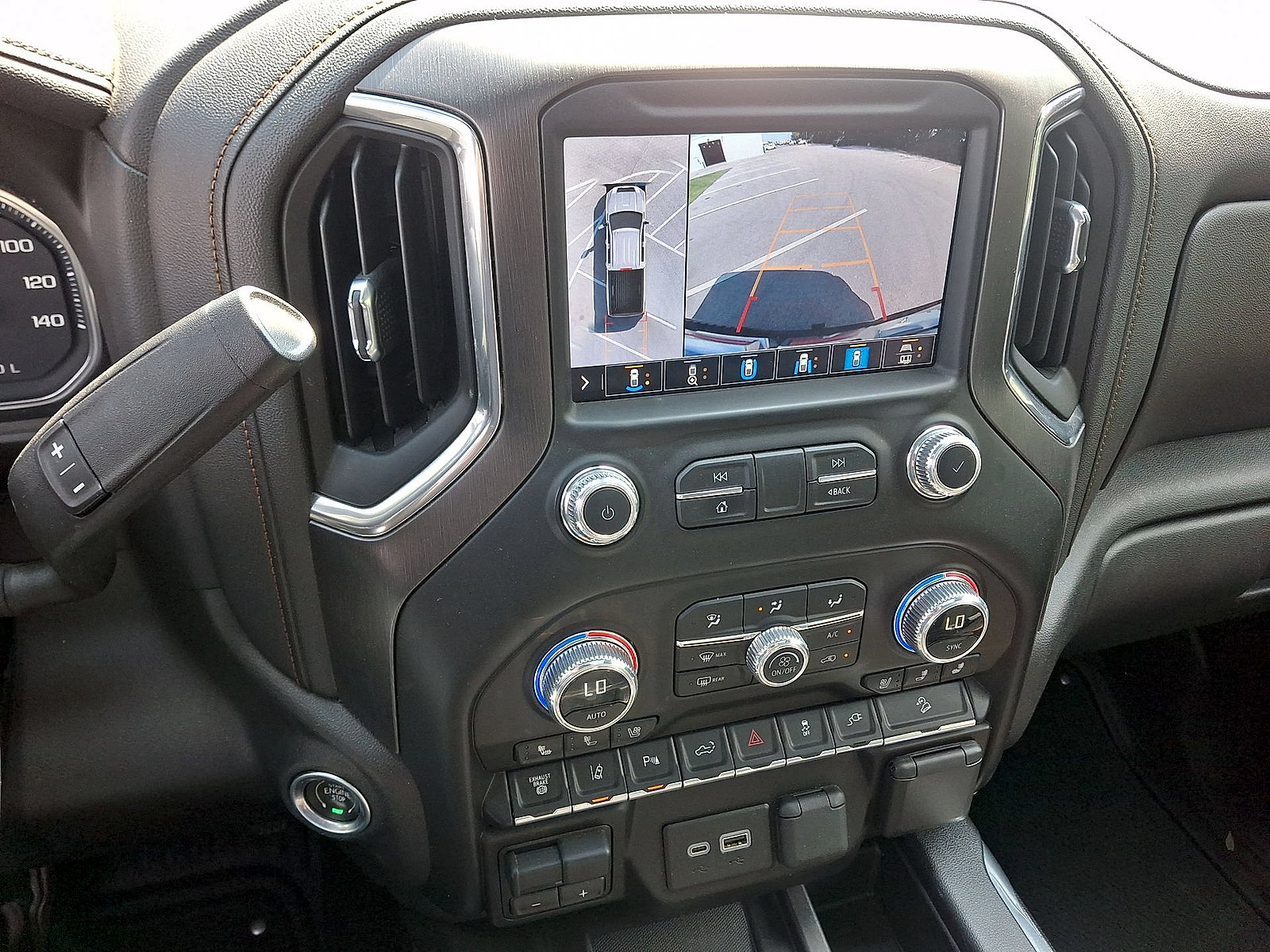 Used 2023 GMC Sierra 2500 AT4 w/ AT4 Preferred Package AWD/4WD image 15